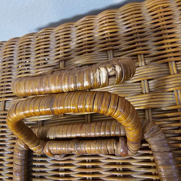 Vintage Wicker Picnic Basket - Picture 8 of 8